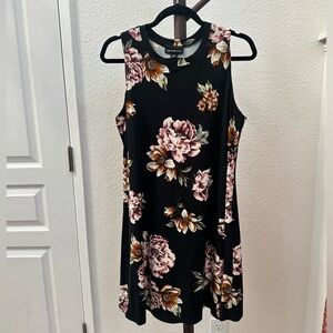 Fortune+Ivy Sleeveless Swing Dress Black Floral Size Medium
